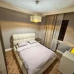 Brand New Premium Center 7star 4bedroom Lägenhet *
