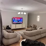 Brand New Premium Center 7star 4bedroom Apartmán *