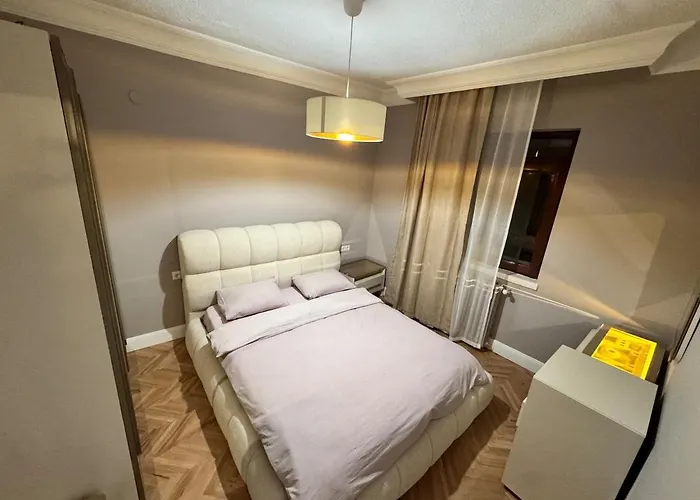 Brand New Premium Center 7star 4bedroom Apartment *